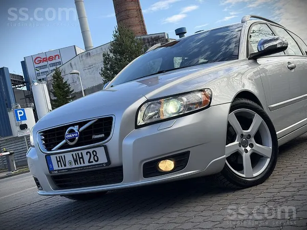 Volvo Tikko no Vācijas - Volvo V50 R-Design.