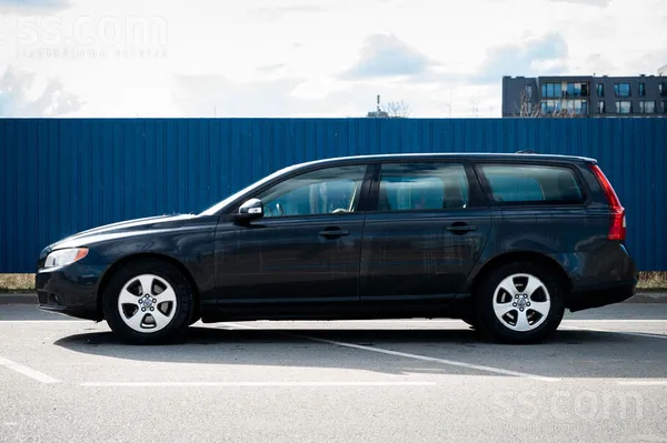 Volvo Pārdodu fātera Volvo V70. Kapitāls auto, viss sala