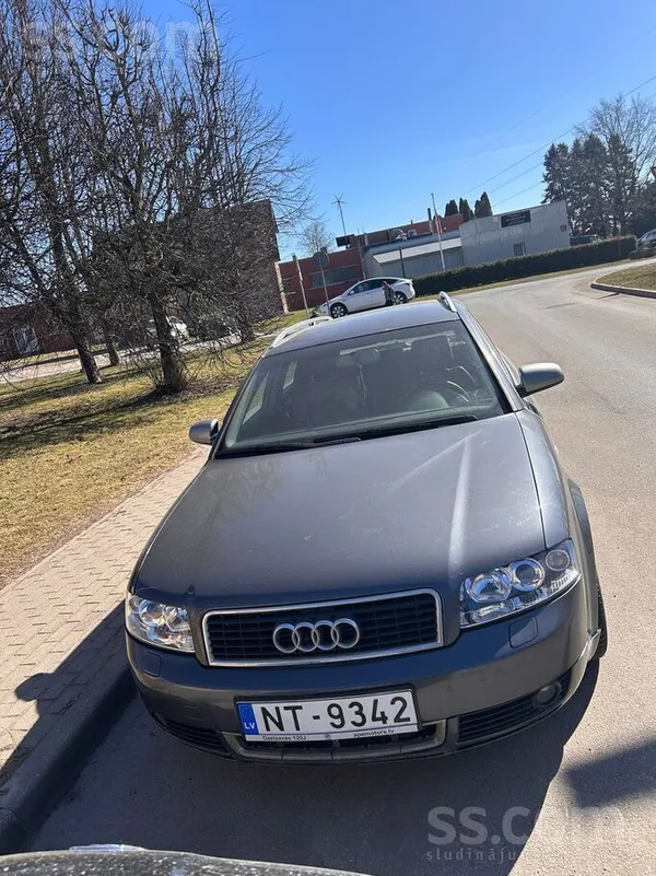 Pārdodu jaudīgu pilnpiedziņas Audi avant A4B6 3.0 v6 quattro benzīns / gāze