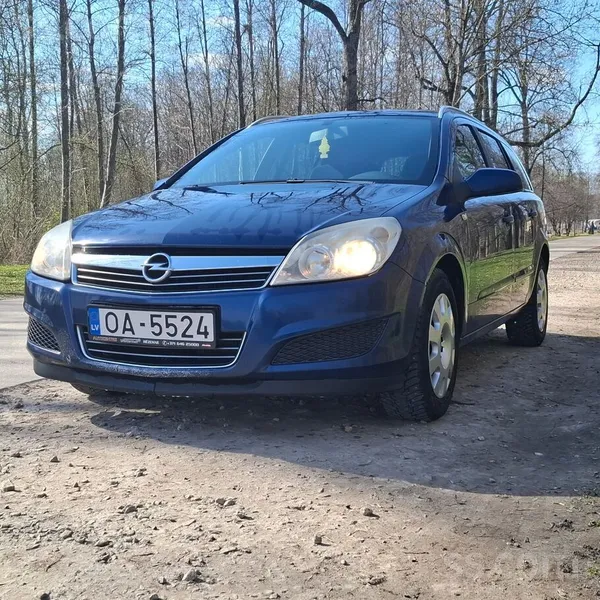 Opel Par adekvātu cenu tiek tirgota ļoti labi saglabāju