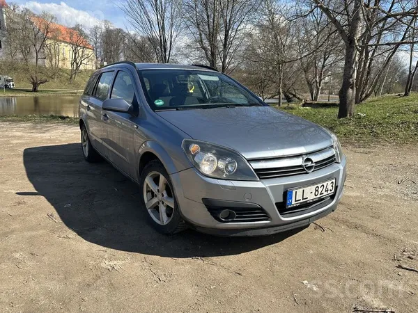 Opel Uzticams auto. 