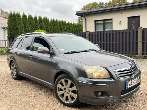 Toyota Продаю Toyota Avensis 2008 года конец , 2.2 дизель