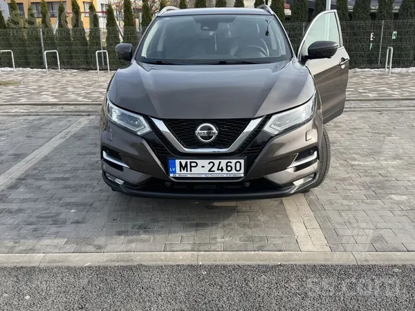 Mašina pirkta jauna pie dilera Norde. 1 saimnieks Apkope vekta regulari pie