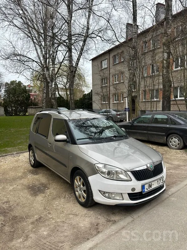 Cena norādītā ar Pvn. Brutto cena ir 950eur. 
Pārdodas kompānijas mašīna ,