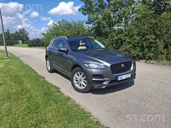 Jaguar Хозяин продаст машину в отличном состоянии. Машина