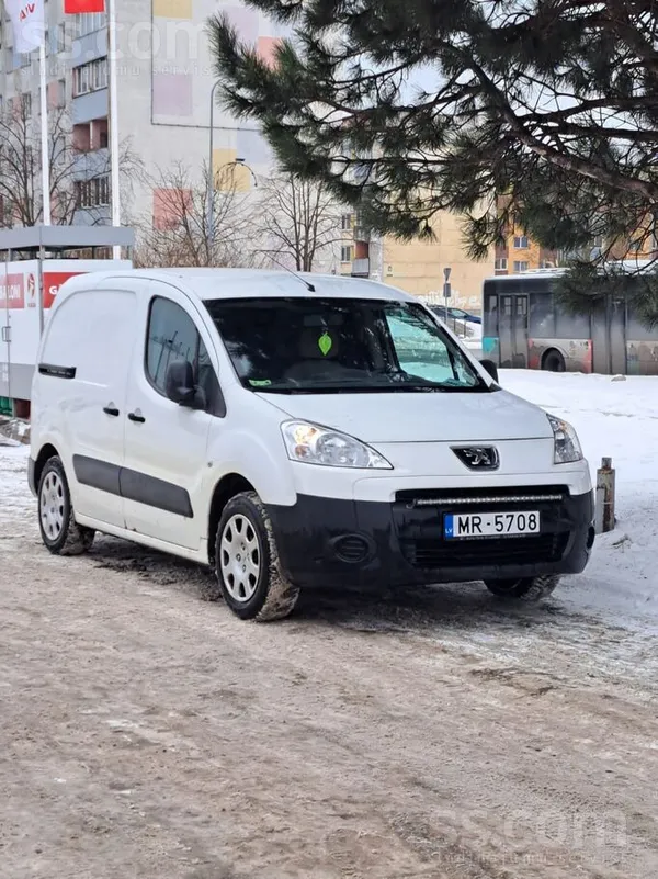 Pārdod peugeot partner labā kārtībā, ar tiko izietu Tehnisko apskati.
Sīkā