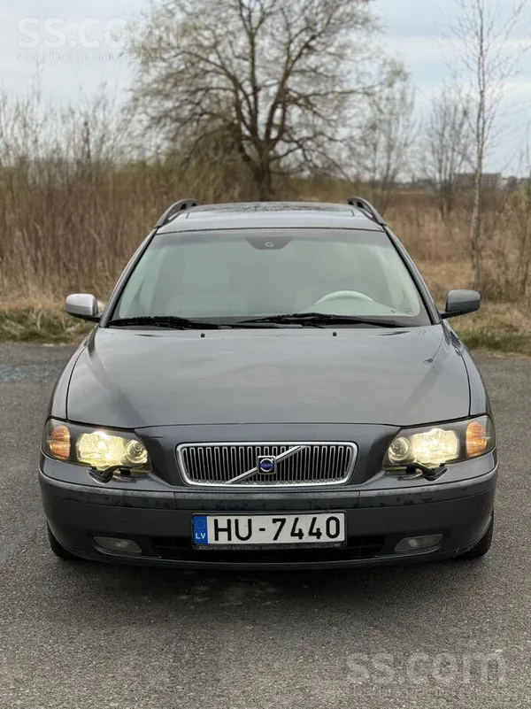 Volvo Pārdodu darba auto. Ir āķis, ksenoni, apsildes. Mo