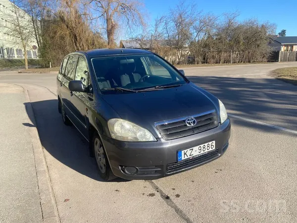 Pārdod Toyota Avensis Verso 2002.g. 

Pārdod uzticamu un ietilpīgu ģimenes