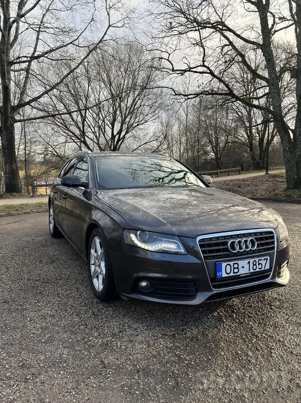 Audi Pārdodu Audi A4B8 2.0 Tdi 105 Kw, automāts. 