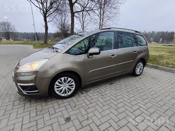 Pārdodu uzticamu un komfortablu Citroen C4 Picasso ar 2.0 dīzeļdzinēju un ma