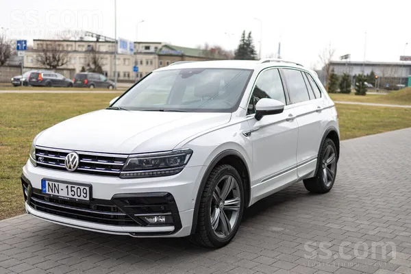Volkswagen Pārdod labi uzturētu VW Tiguan R-Line 4Motion 2.0 