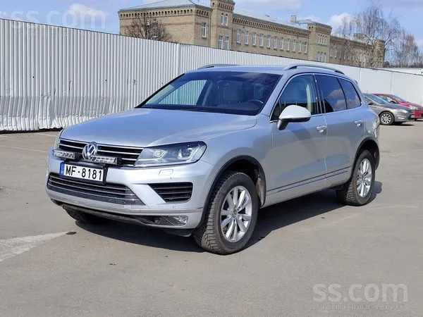 Volkswagen Pārdod Volkswagen Touareg (face-lift modelis)