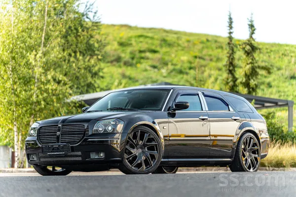 Dodge Pārdod Dodge Magnum R/t ar 5.7L Hemi V8 dzinēju. A