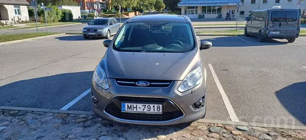 Pardod Ford Grand C-Max Titanium. Ļoti labā tehniska un vizuala stavoklī. Pi