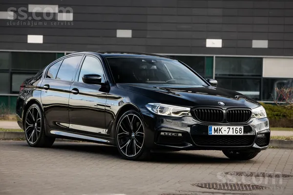 BMW BMW 530 M-Pakotnē ar ļoti bagātīgu komplektāciju. 