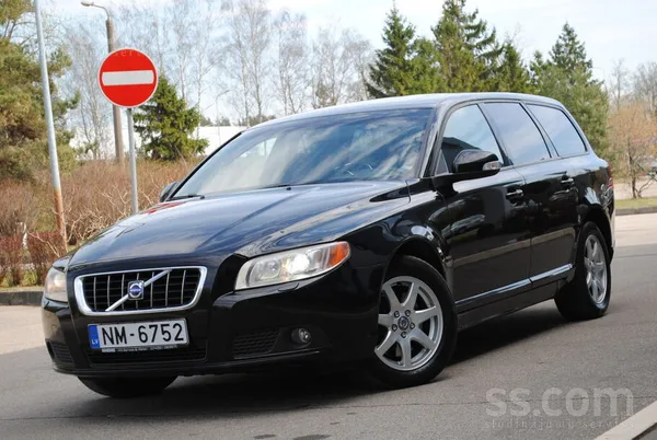 Volvo Volvo V70 2.4 D5.Laba komplektacija. Mehāniskā ātr