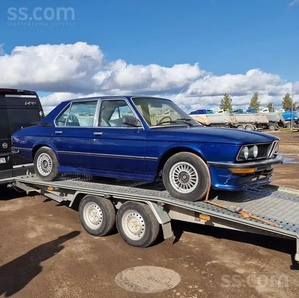 BMW BMW 5. sērijas leģendas aizsācējs, E12. Auto apstr