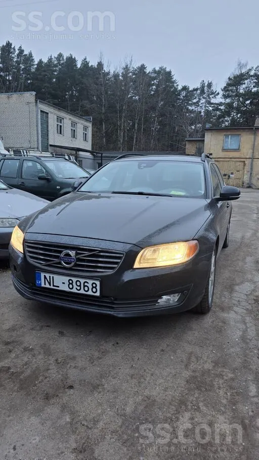 Pardodu Volvo ir defekts, viss smuki strādā, bet ik pa laikam sāk dūmot, kvē