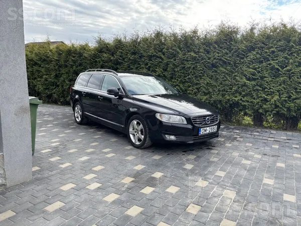 Volvo Labā kartibā , viss strādā. D4. 133 kW . Jauns aku