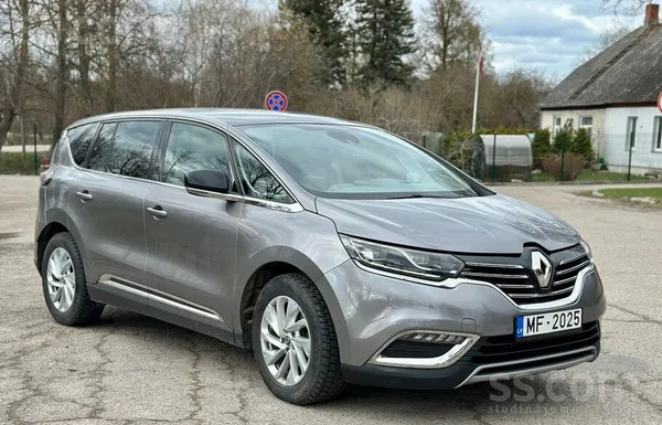 Pārdod koptu un uzticamu ģimenes auto labā tehniskā stāvoklī. Regulāri uztur
