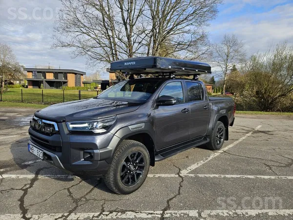 Toyota Toyota Hilux Invincible 2.8D, Pilns, Line-X, 3 rie