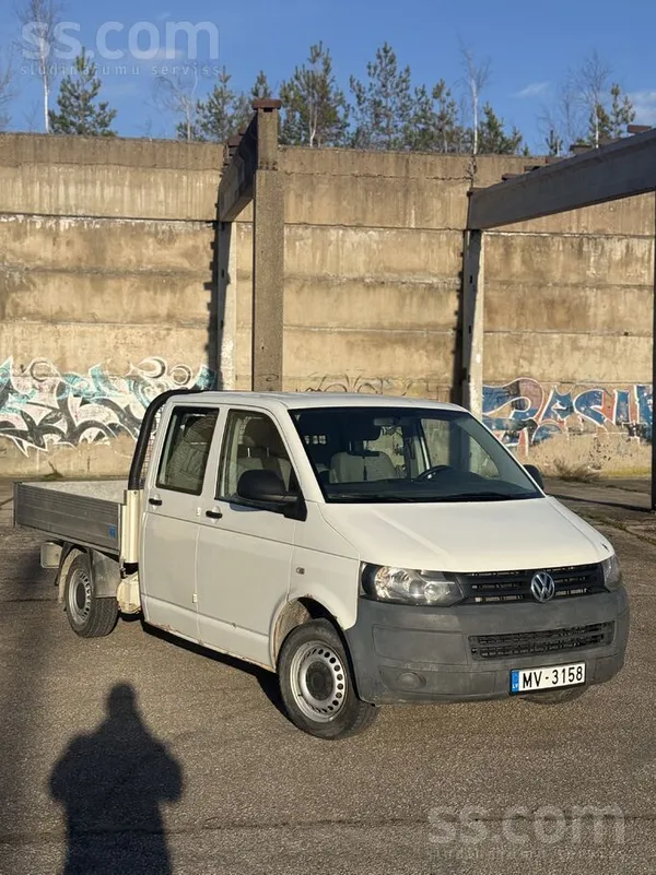 Pārdod Volkswagen Transporter T5 dubultkabīni ar bortu platformu

Pārdodu