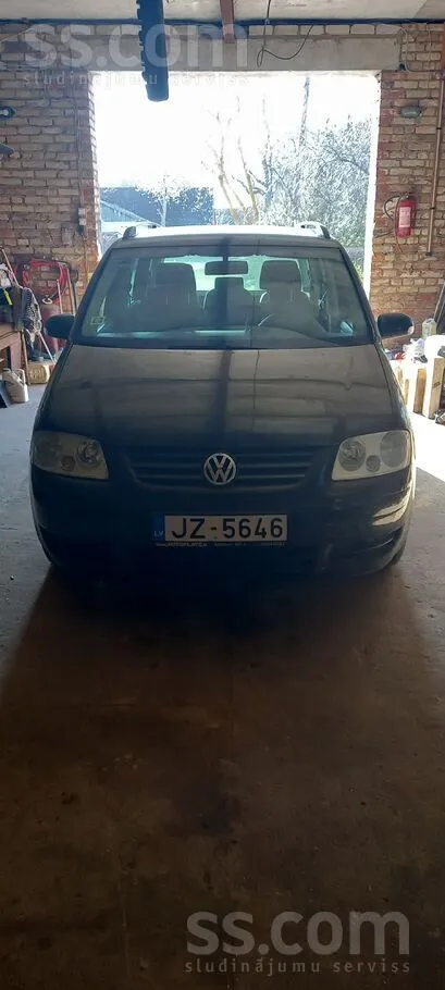 Volkswagen Priekš TA nepieciešams sametināt divus caurumus sl
