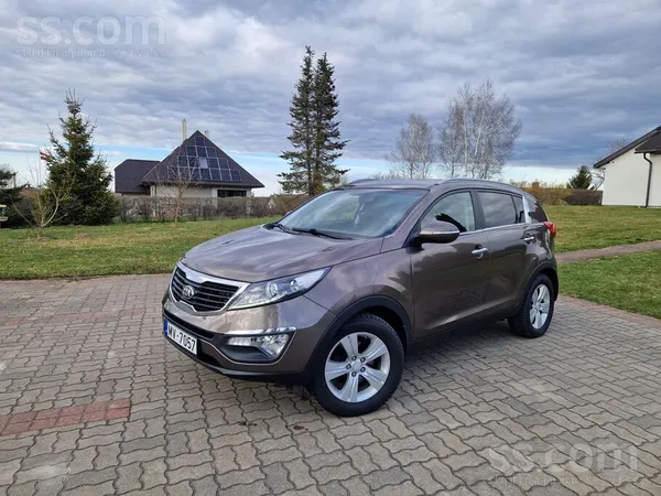 Pārdodu koptu auto labā stāvoklī. Automašīnai regulāri veiktas apkopes un ne