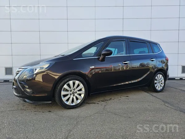 Opel Pārdodu tikko ievestu Opel Zafira. 7 vietas. Pilnī
