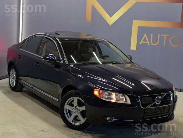 Volvo Magic Blue Metallic. Executive. Summum. Facelift V