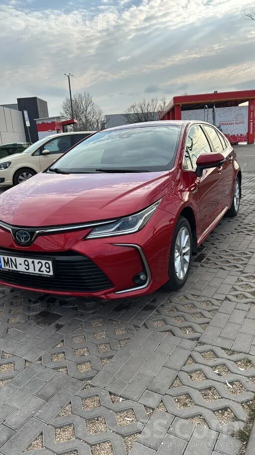 Toyota Продаю Toyota Corolla Hybrid