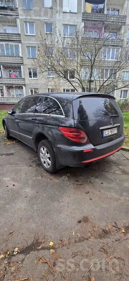 Продаётся mercedes-benz R 320 2008 года. Двигатель в хорошем состоянии реаль