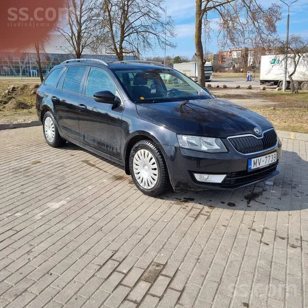 Продается надежный экономичный автомобиль , в хорошем состоянии, лето литые