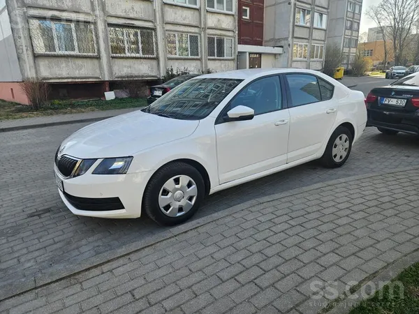 Автомобиль в отличном техническом и визуальном состоянии полностью готов к э