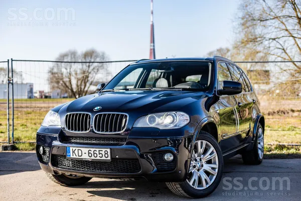 BMW BMW X5 M-pack Facelift ar 3.0 litru dīzeļdzinēju u