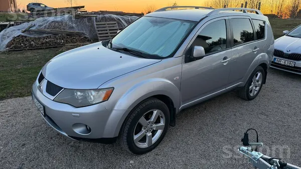 2008. gada Mitsubishi Outlander 2.2 Di-D 4Wd – 7 vietas – labi uzturēts
Cen