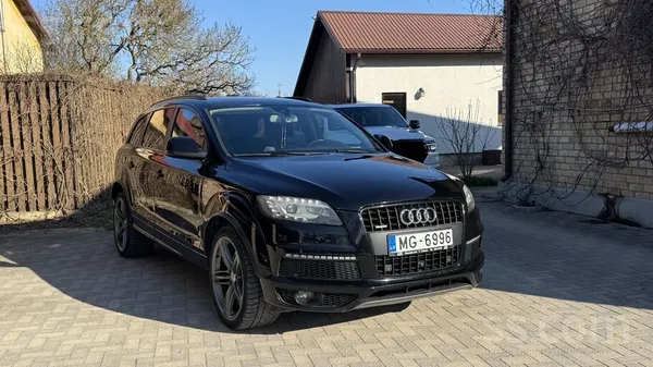 Audi Pārdod automašīnu Audi Q7 labā tehniskā kārtībā.