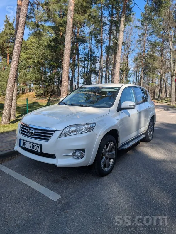 Pārdodās Toyota Rav 4(150zs/110kw) labā stāvoklī, ar ļoti labu komplektāciju
