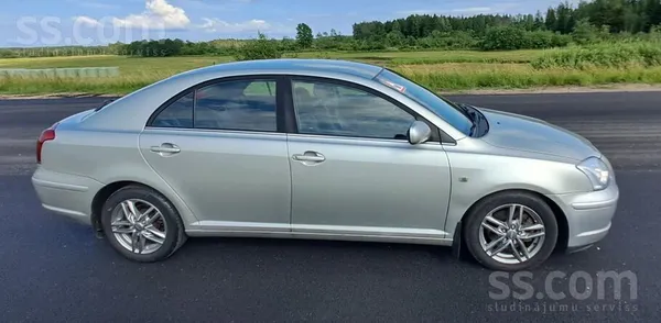 Toyota Pārdodu 2005. gada Toyota Avensis – auto, kas dzīv
