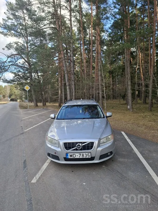 Volvo Pārdodas ekonomisks un uzticams auto. Ir savi + un