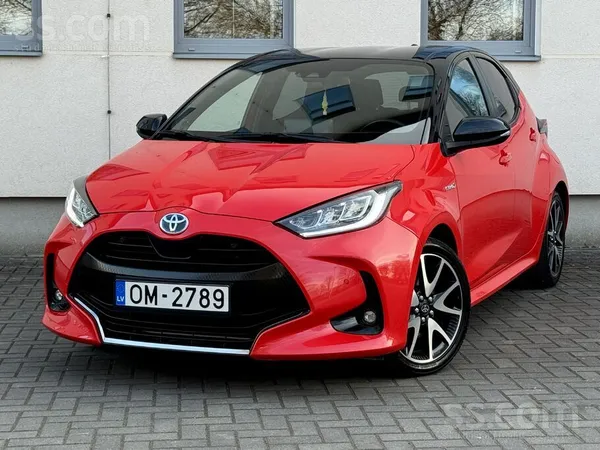 Jauna auto stāvoklis. Toyota Yaris Hybrid Luxury komplektācija. (Individual)