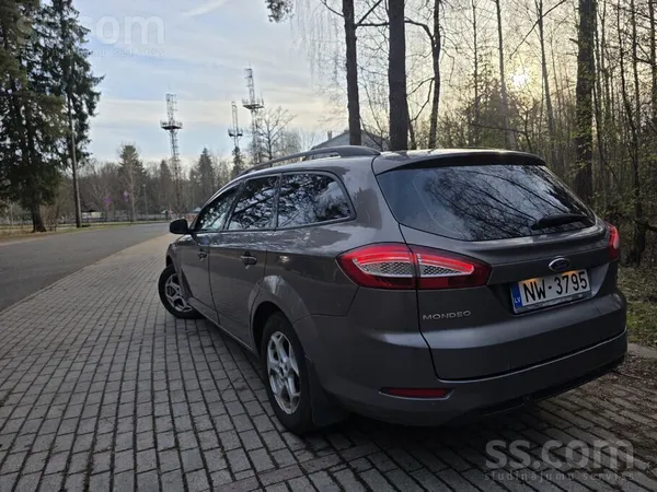 Ford Pārdodas Ford Mondeo 2011 gada , 6atrumu manuālā a