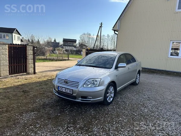 Toyota Labā tehniskā un vizuālā stāvoklī. 
