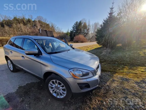 Volvo Pārdodu jaudīgu 2010.gada modeļa Volvo ar priekšpi