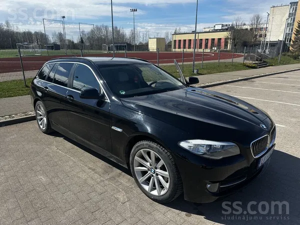 BMW Pārdodu koptu un uzticamu BMW 520d F11 universāli.