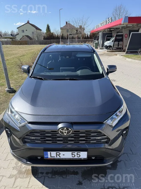 Pārdodu Toyota Rav 4 Luxury Plus, ekonomisku, praktisku un dinamisku auto, s