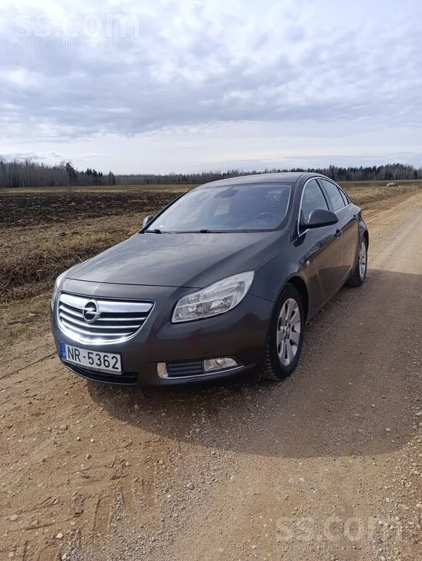 Opel Pārdod Opel Insignia 2011.gada 2.0 dīzelis. Auto l