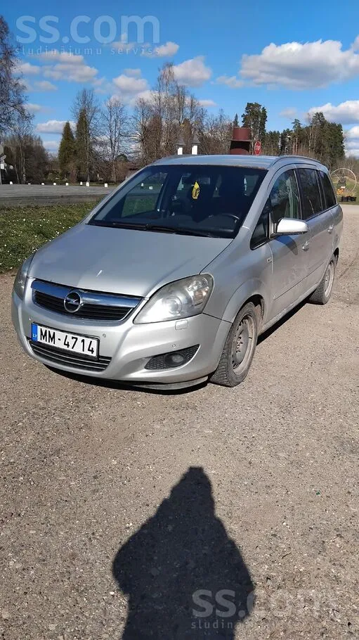 Pārdodu labu auto, ikdienai un darbam, ceļa nodoklis iekļauts cenā, sīkākai