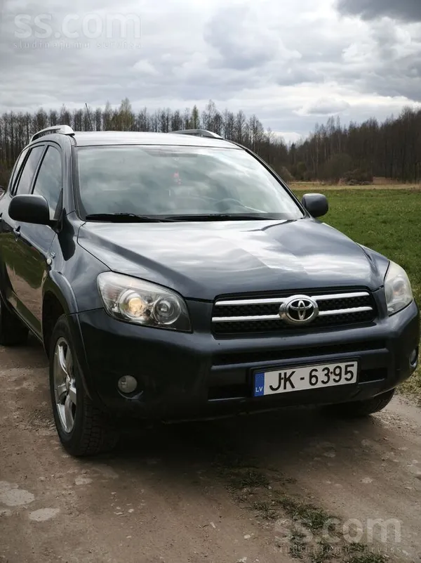 Toyota Tiek pārdota mašīna, tehniski labā stāvoklī. Brauk