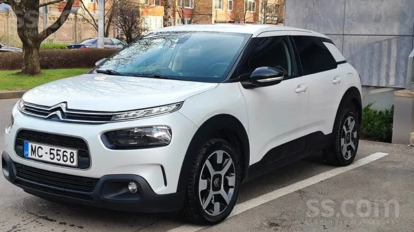 Auto teicamā, tehniskā un vizuālā stāvoklī, 1.2 turbo benzīns 81kw. 
Tīrs u